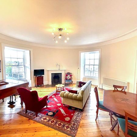 Incredible St Andrew'S Sq - 2 Bed In The Skyアパートメント エクステリア 写真