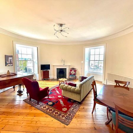 Incredible St Andrew'S Sq - 2 Bed In The Skyアパートメント エクステリア 写真