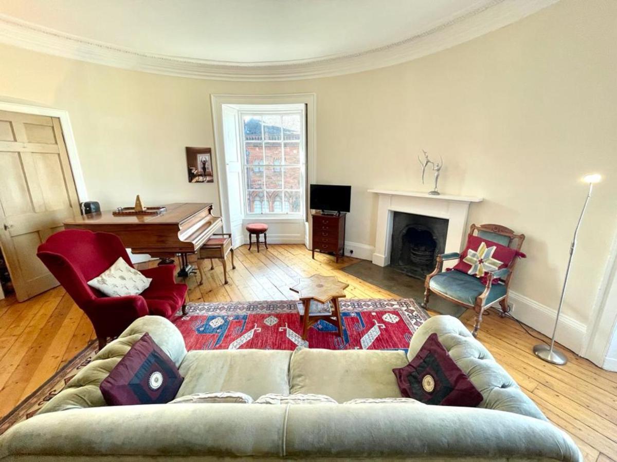 Incredible St Andrew'S Sq - 2 Bed In The Skyアパートメント エクステリア 写真