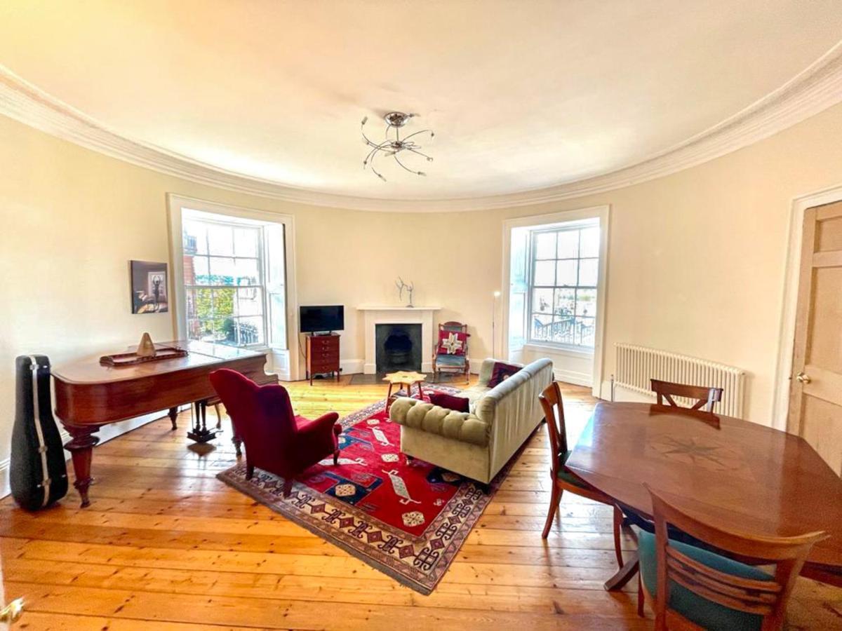 Incredible St Andrew'S Sq - 2 Bed In The Skyアパートメント エクステリア 写真